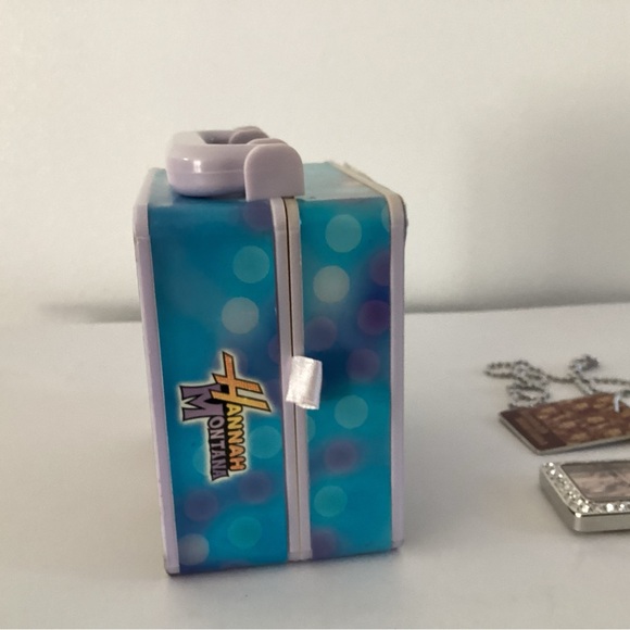 Hannah Montana Jewelbox and necklace - Picture 8 of 13